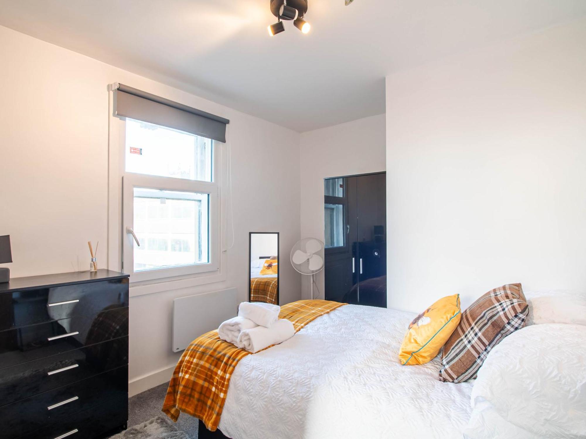 The Heart Of Huddersfield Hideaway Apartman Kültér fotó